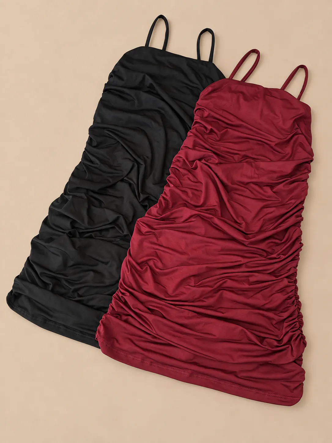 Vestidos poliamida alcinha nas cores preta e vinho.